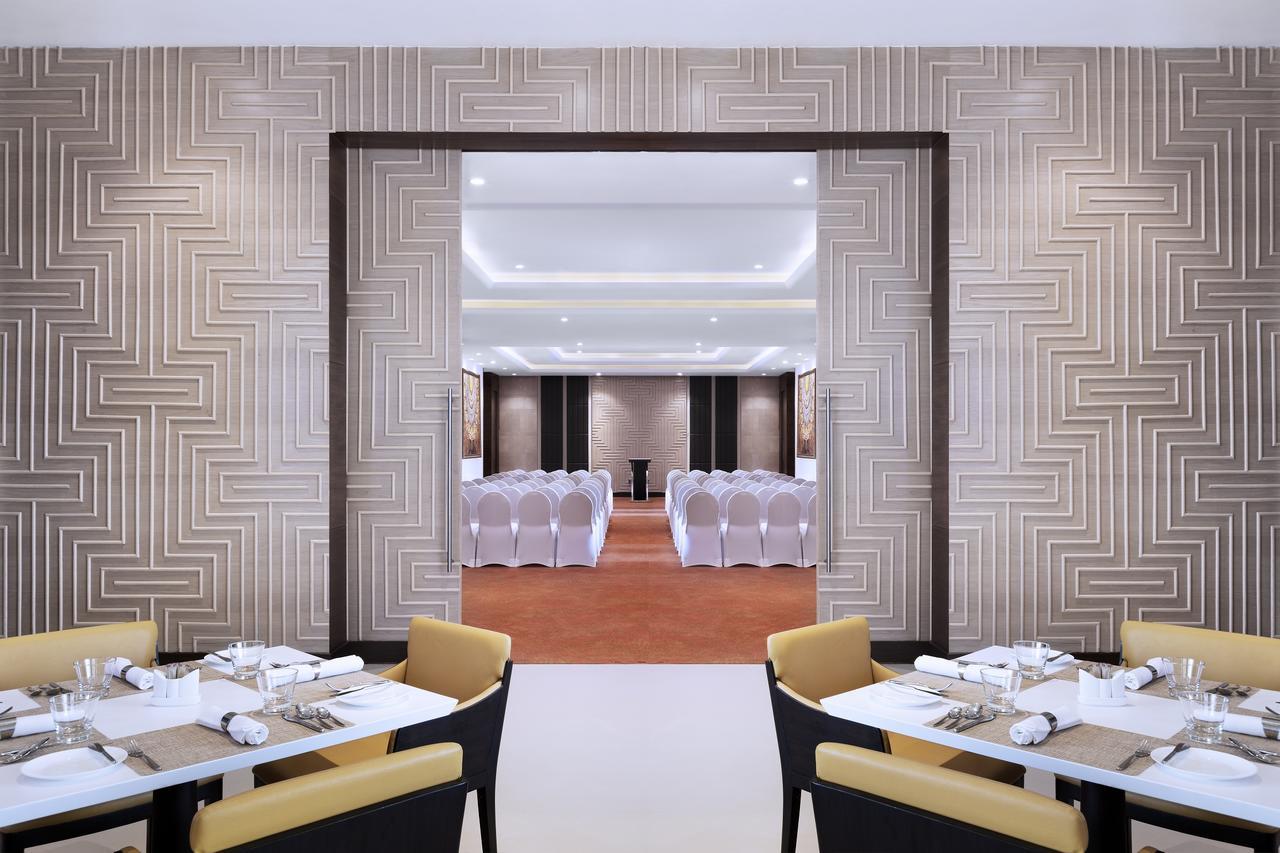 Отель Oaks Bodhgaya Экстерьер фото